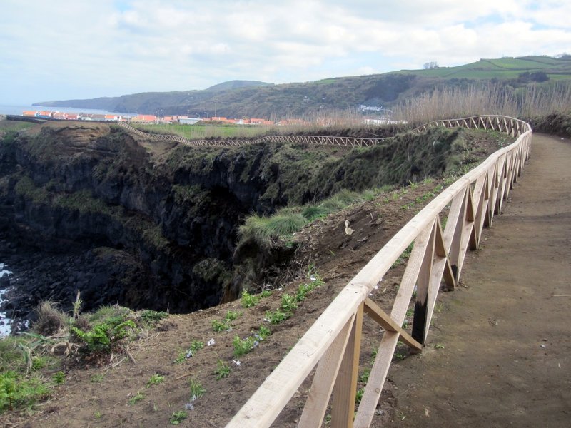 Neuer Küstenweg westlich Maia.jpg